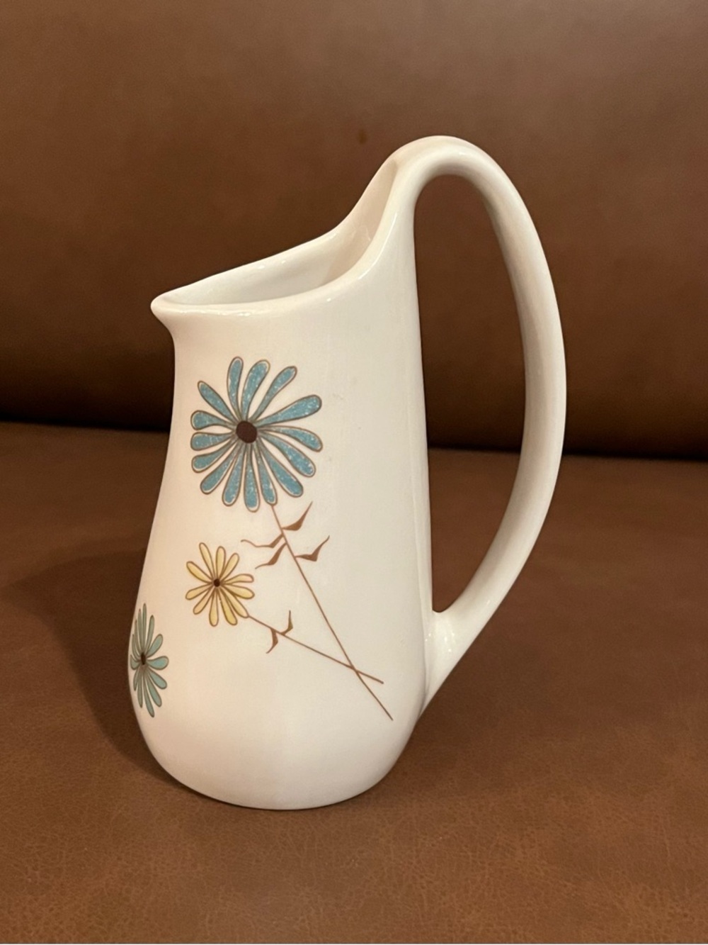 Lazy Daisy by Iroquois Creamer